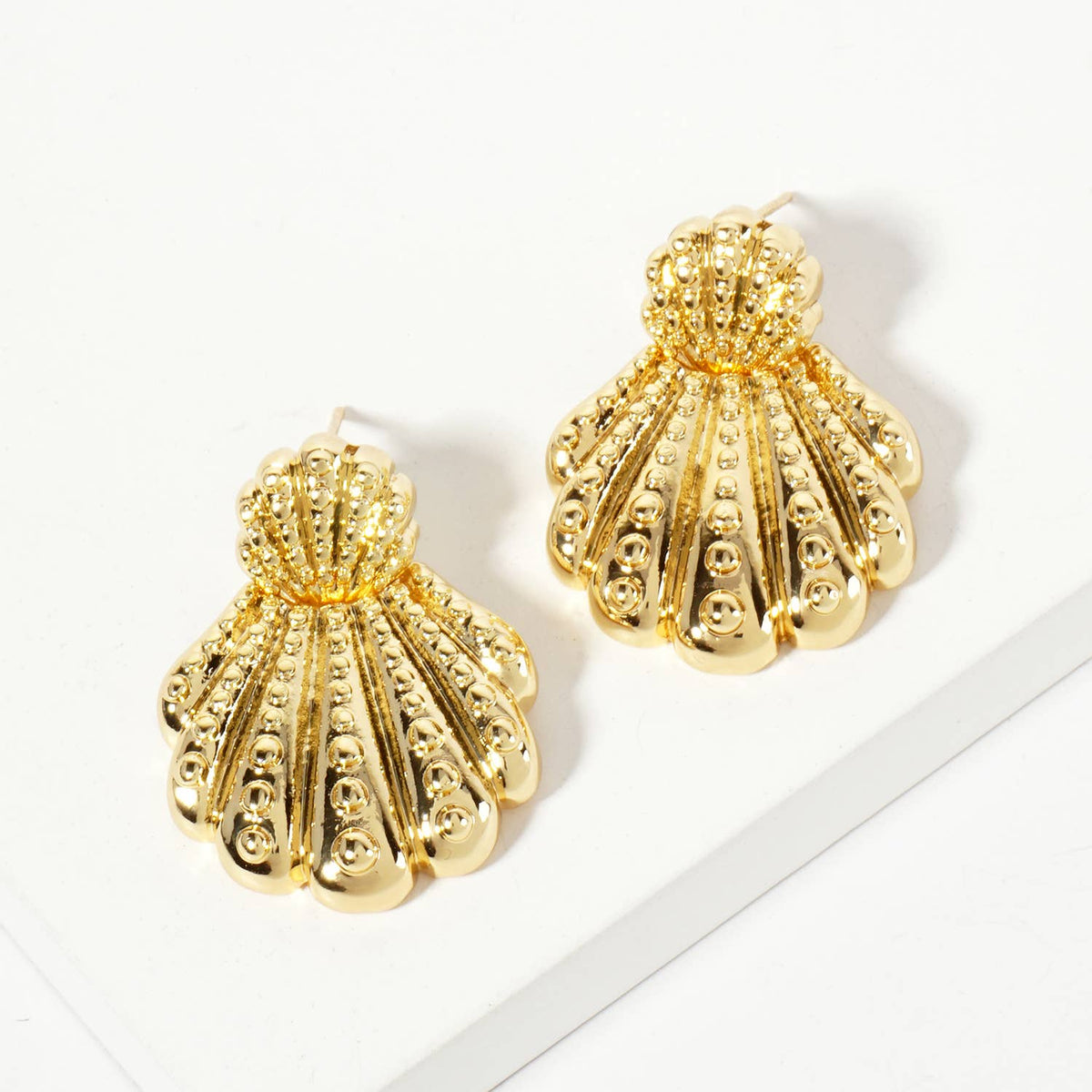 Sea-Life-Theme Ball-Texture Shell Design Post Earrings