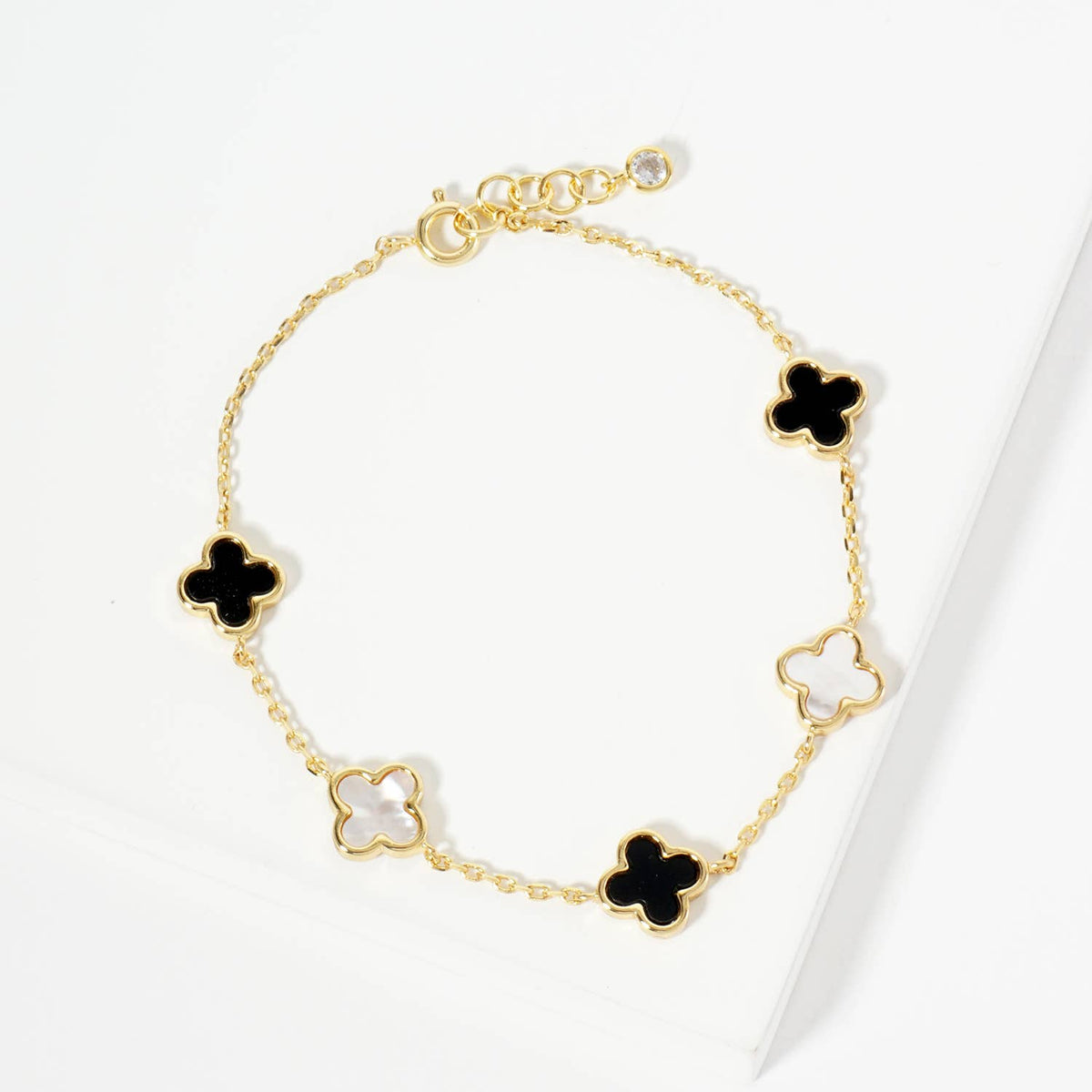 Elegant Clover Charm Chain Bracelet