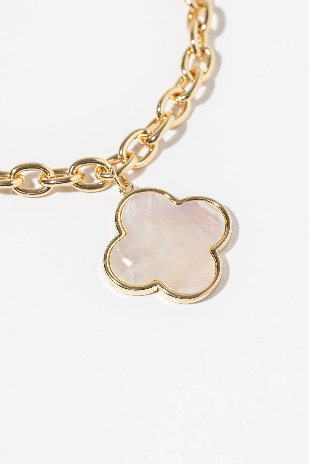 Clover Charm Bracelet with Easy-Wear Magnetic Clasp